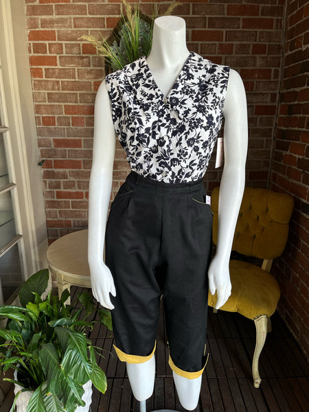 1950s Black and Gold Capri Pants