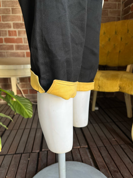 1950s Black and Gold Capri Pants