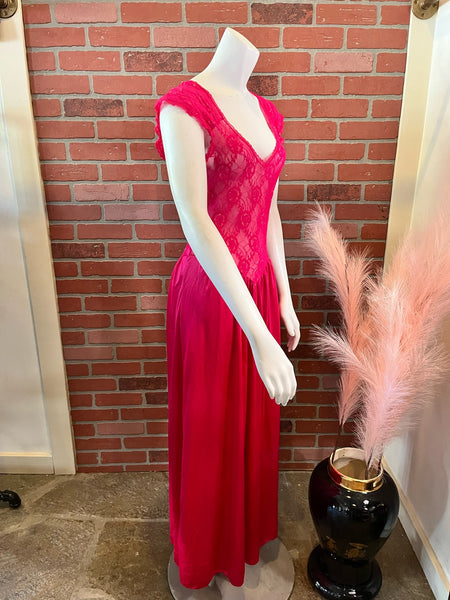 1980s Shocking Pink Lace Nightgown