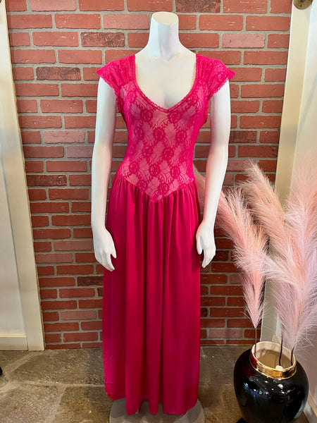 1980s Shocking Pink Lace Nightgown