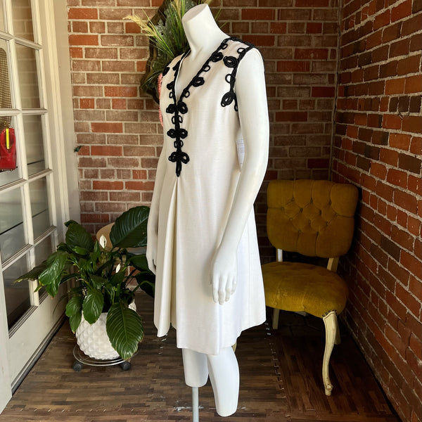 1960s White Oscar de La Renta Dress