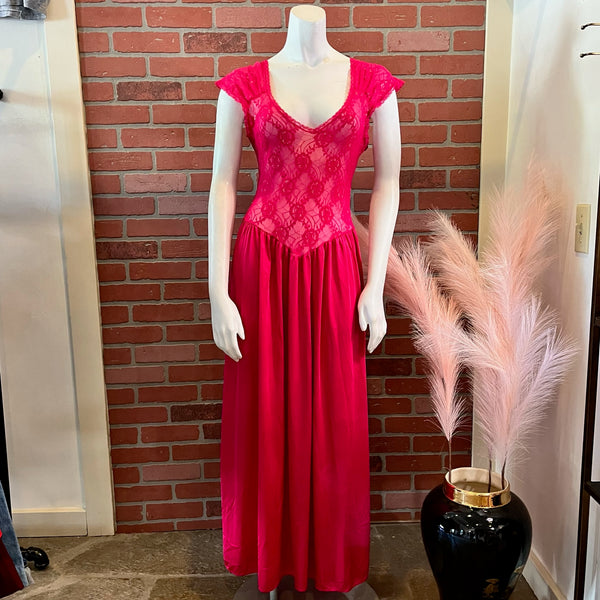 1980s Shocking Pink Lace Nightgown