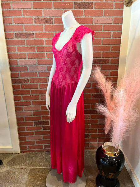 1980s Shocking Pink Lace Nightgown