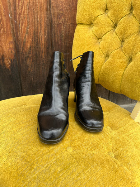 1990s Black Lace-Up Boots