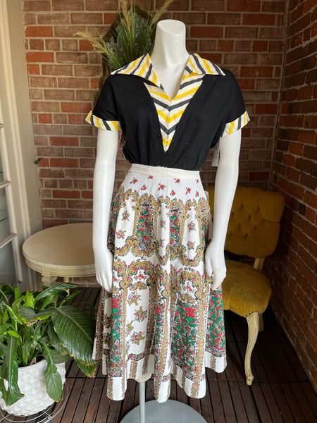 1950s Gold Painted Basket Novelty Print Skirt