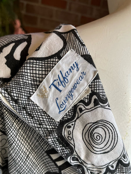 1970s Rare Abstract Graphic Black Kaftan