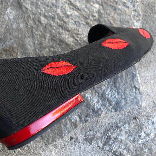 1980s Nicole Miller Stuart Weitzman Collab Red Lips flats