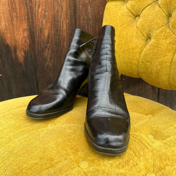 1990s Black Lace-Up Boots