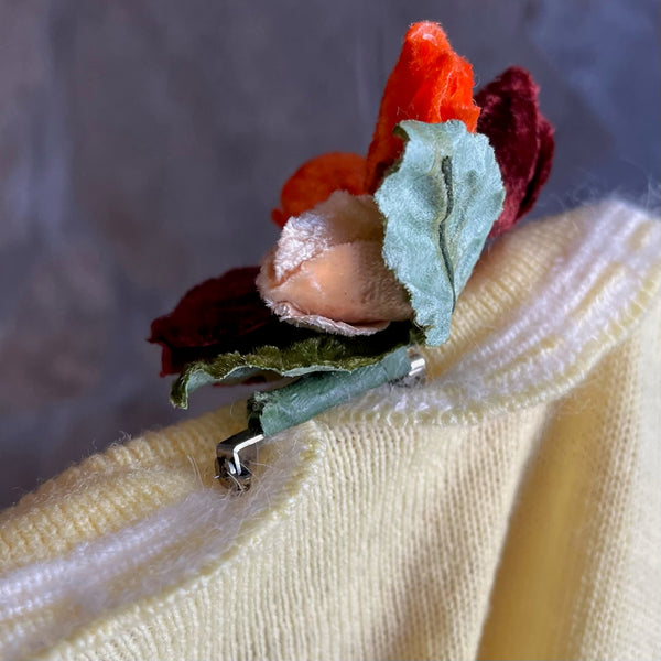 1950s Yellow Flower Brooch Sweater