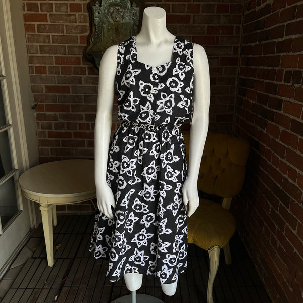 1980s Black Floral Crisp Cotton Dress