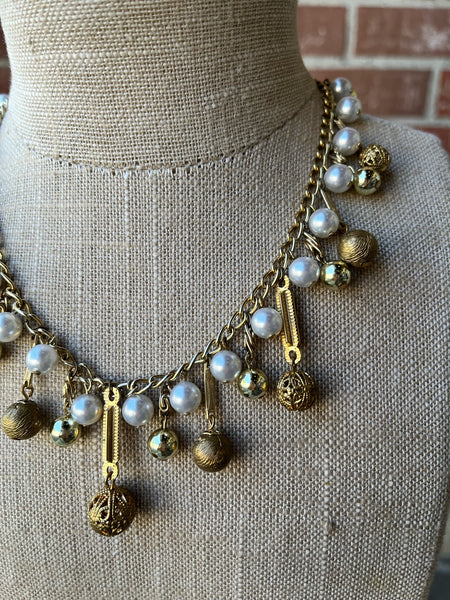 Gold & Pearl Necklace
