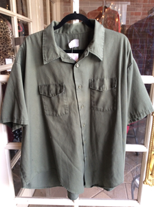 Army green mens XL shirt
