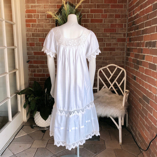 1970s Cotton and Lace Trim Handmade Dress