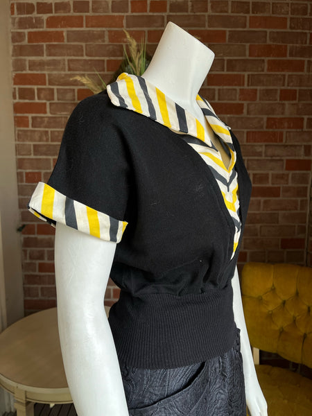1950s Cropped Black and Yellow Top