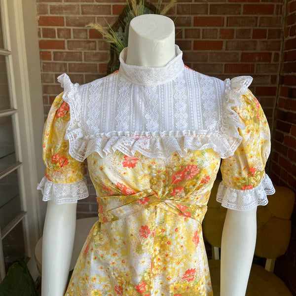1970s Yellow Floral Lace Collar Dress