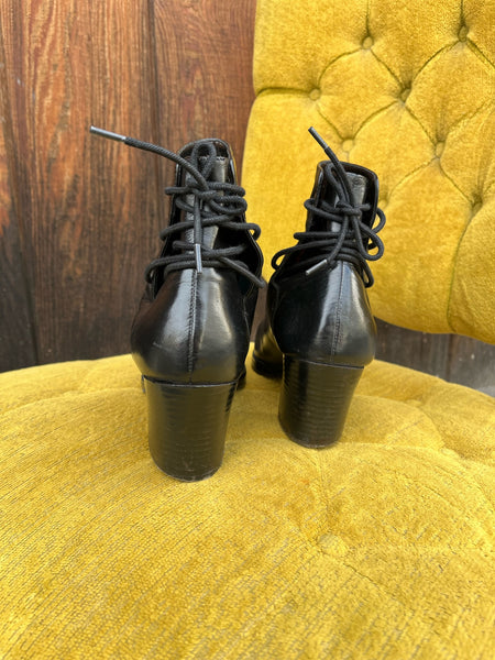 1990s Black Lace-Up Boots